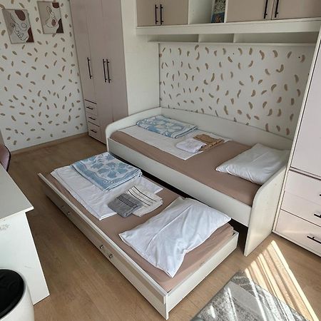 Ana'S 2 Bedrooms Lovely Flat Podgorica Exterior photo